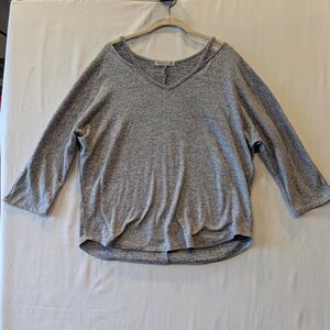 89th & Madison Heather Gray Long Sleeve Top